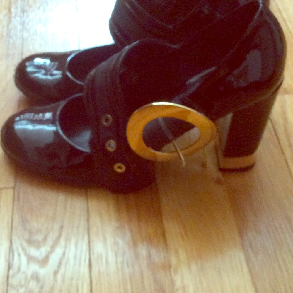 Tory Burch shoes great condition